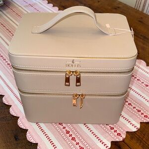 Hollis Travel Stack-Jewelry & Make-Up Case